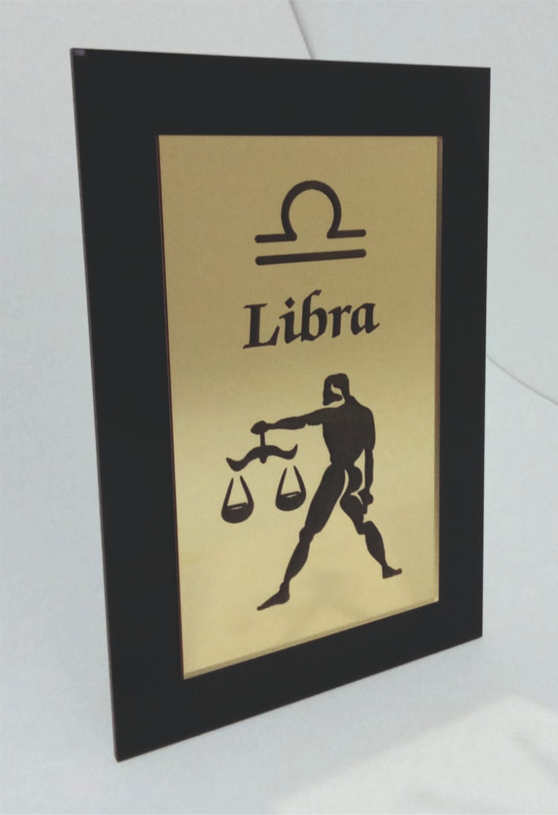 Cuadro de mesa de Libra